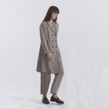 GR Nature's autumn winter fabrics are just fabulous. Pinwale corduroy and flecked wool mixes with clever woven techniques dominate our collection.&nbsp;<span style="color: #ff6600;"><strong><br /></strong></span>